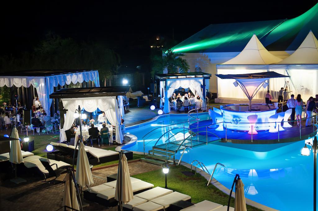 Hotel Magic Gt Trivale Piteşti Exterior foto
