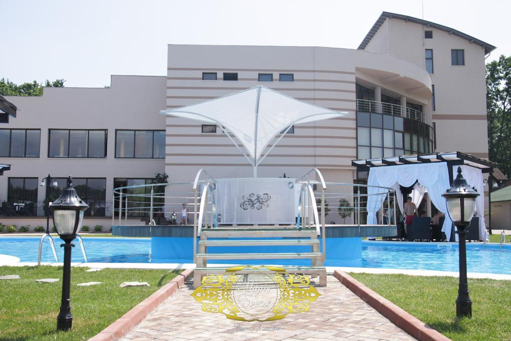 Hotel Magic Gt Trivale Piteşti Exterior foto